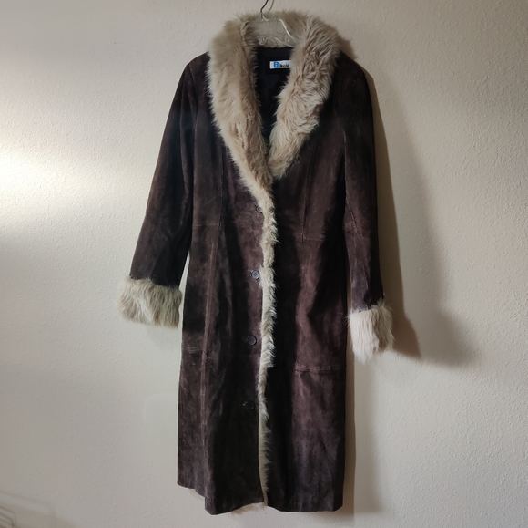 Vintage Brown Leather Jacket with Plush Cream Fur Collar - Picture 7 of 16